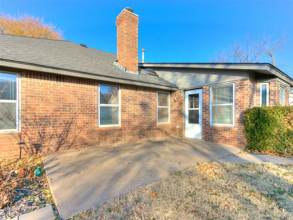 18312 Chestnut Oak Drive