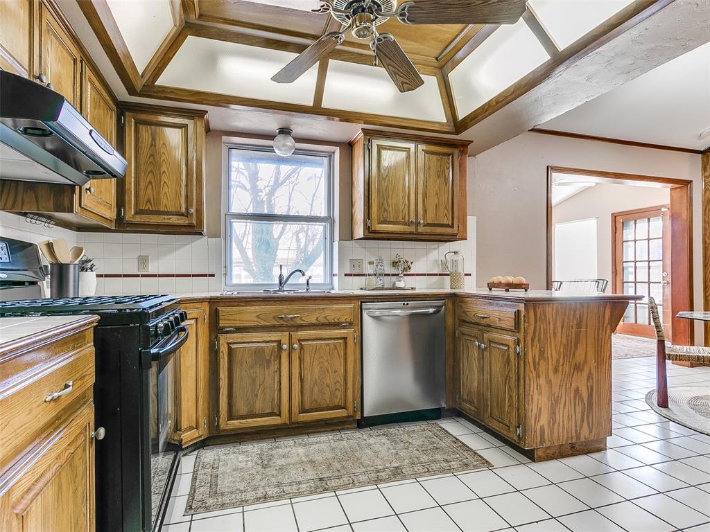 18312 Chestnut Oak Drive