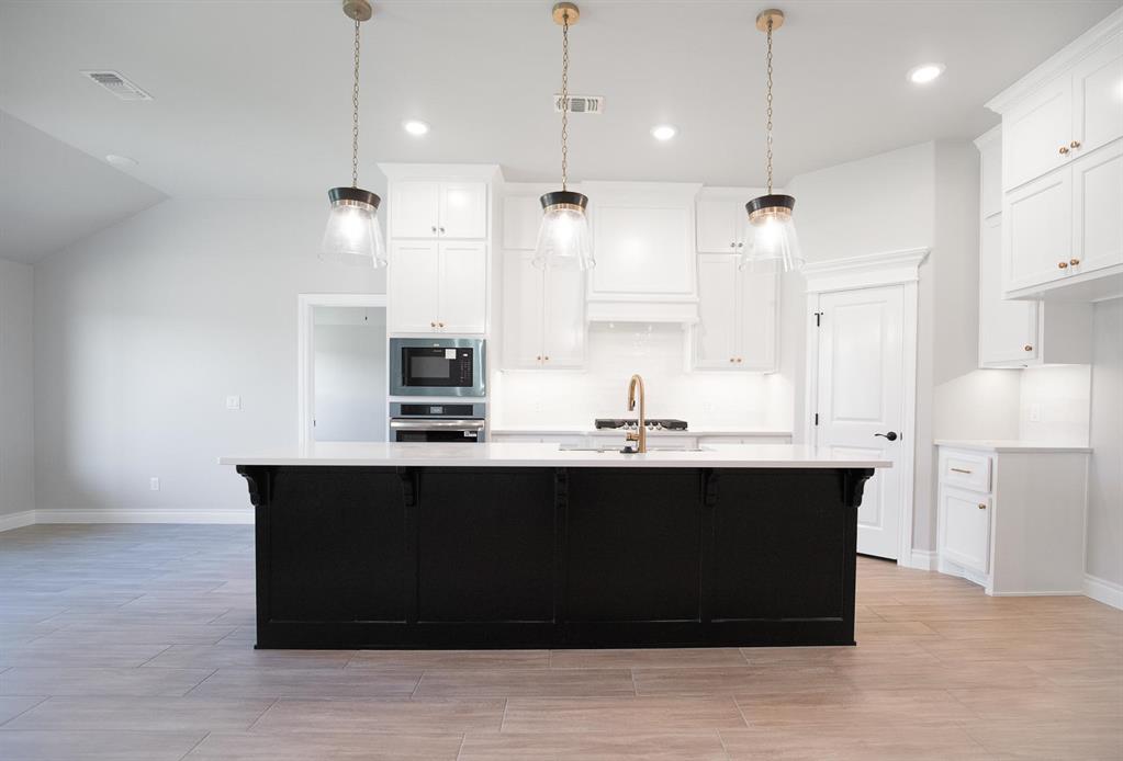8217 Mountain Oak Drive