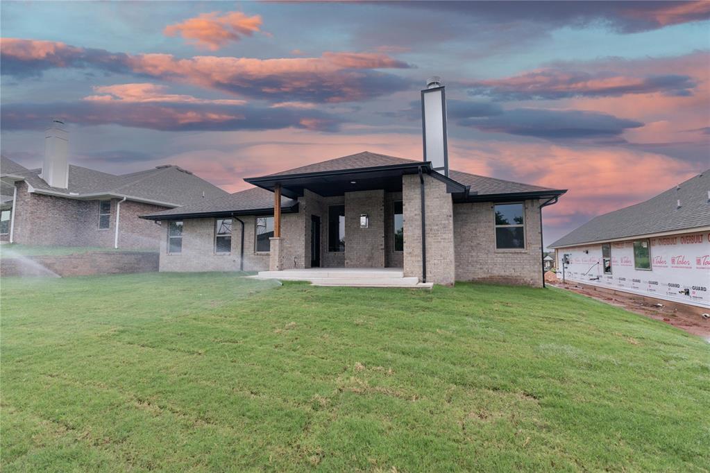 8217 Mountain Oak Drive