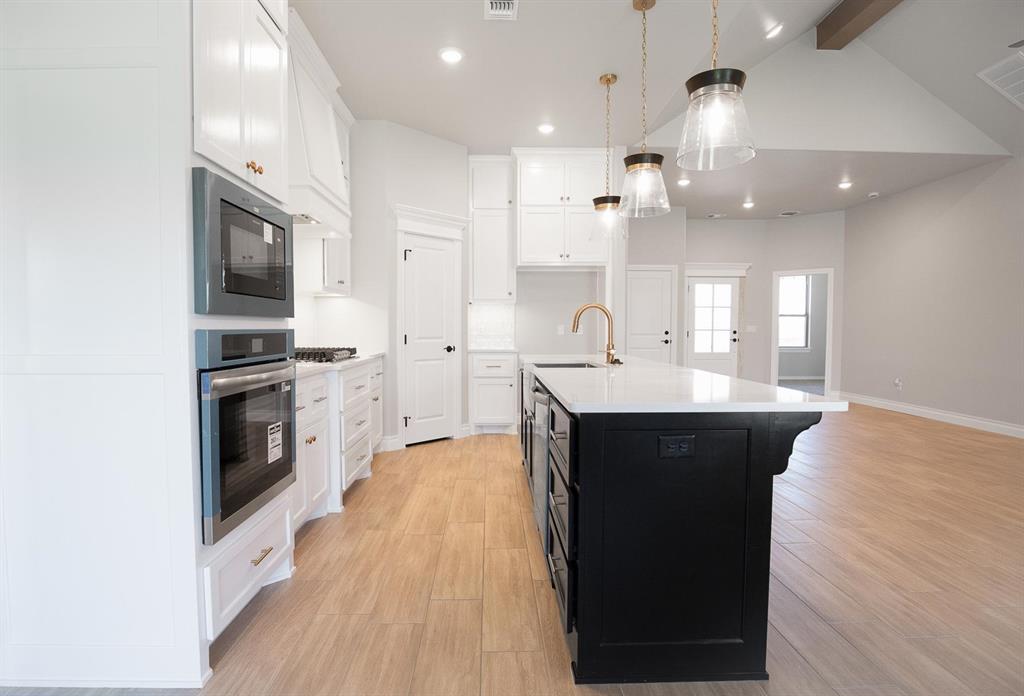 8217 Mountain Oak Drive