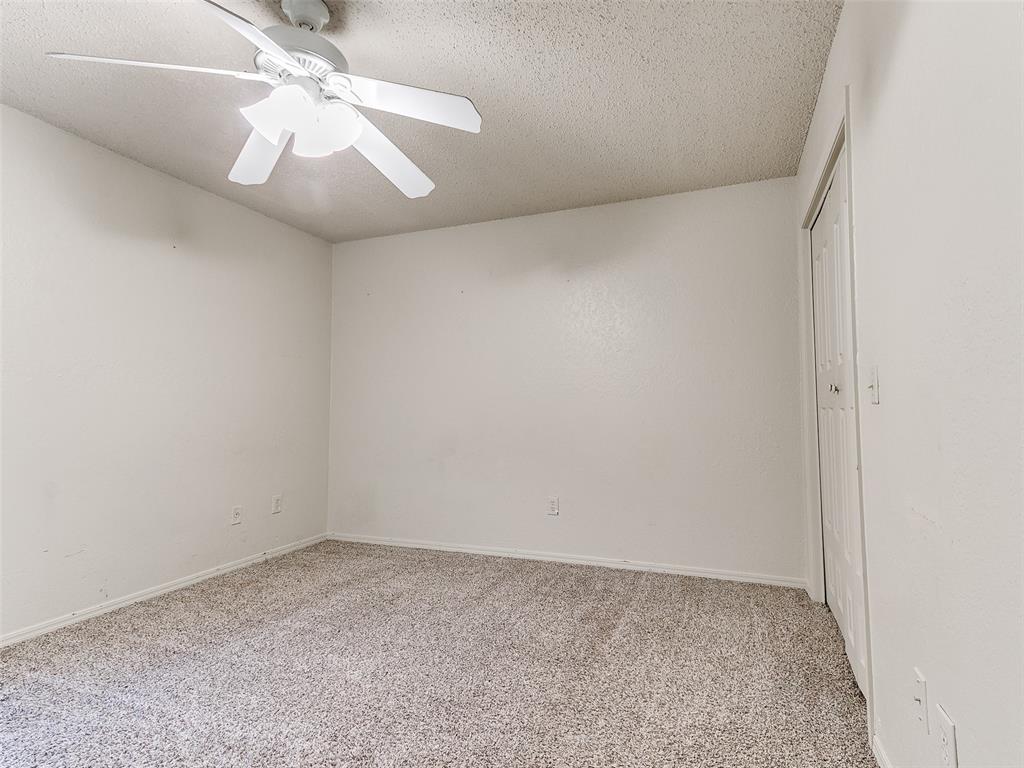 905 Sandhurst Drive