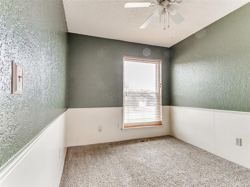 905 Sandhurst Drive