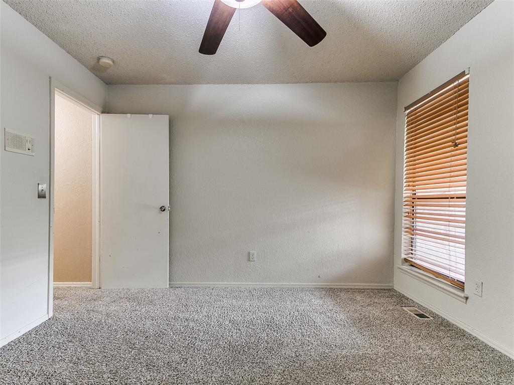 905 Sandhurst Drive