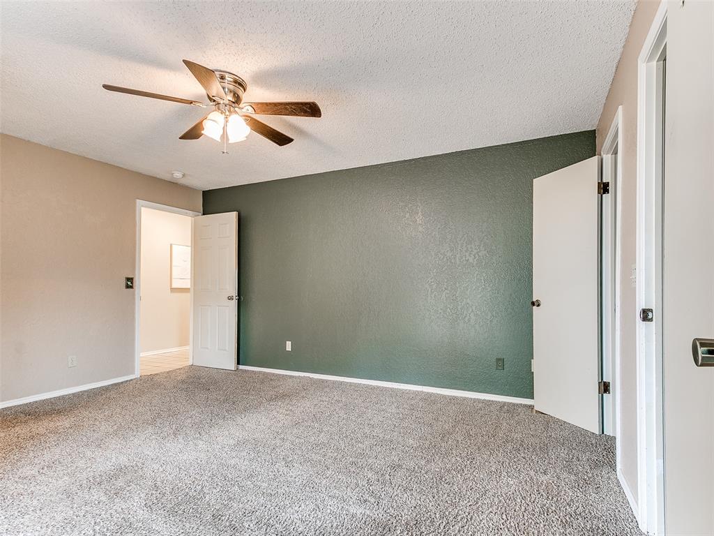 905 Sandhurst Drive