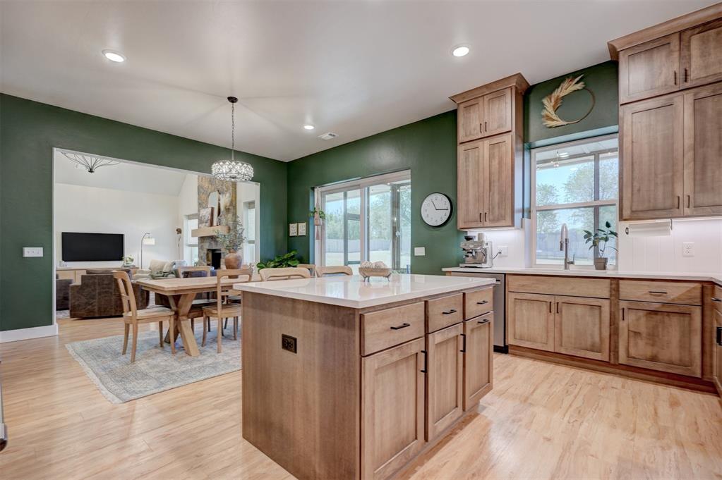 612 E Coffee Creek Road