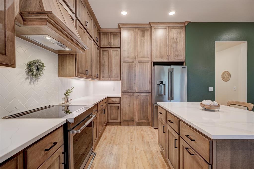 612 E Coffee Creek Road