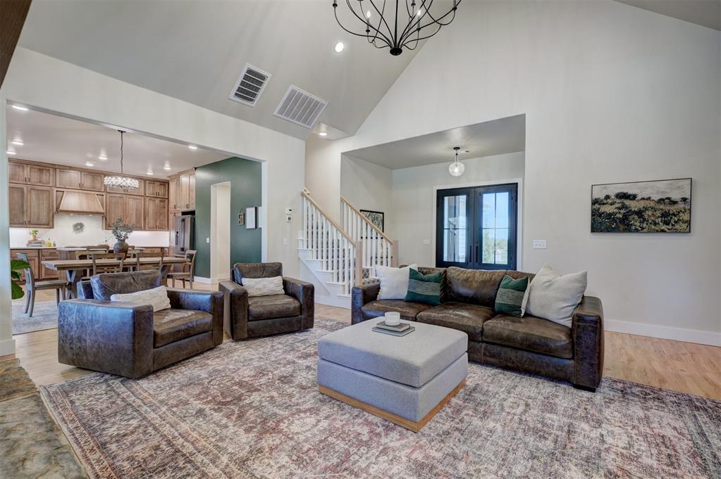 612 E Coffee Creek Road