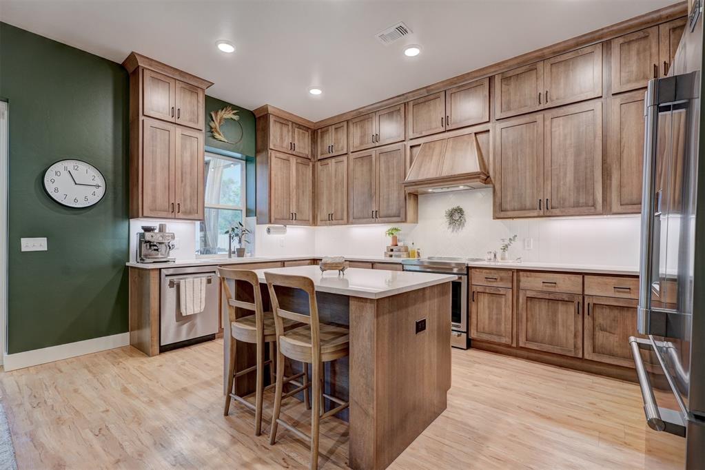 612 E Coffee Creek Road