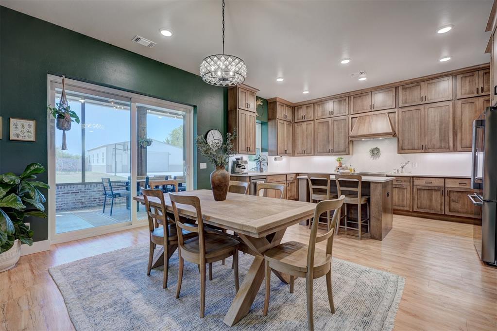 612 E Coffee Creek Road