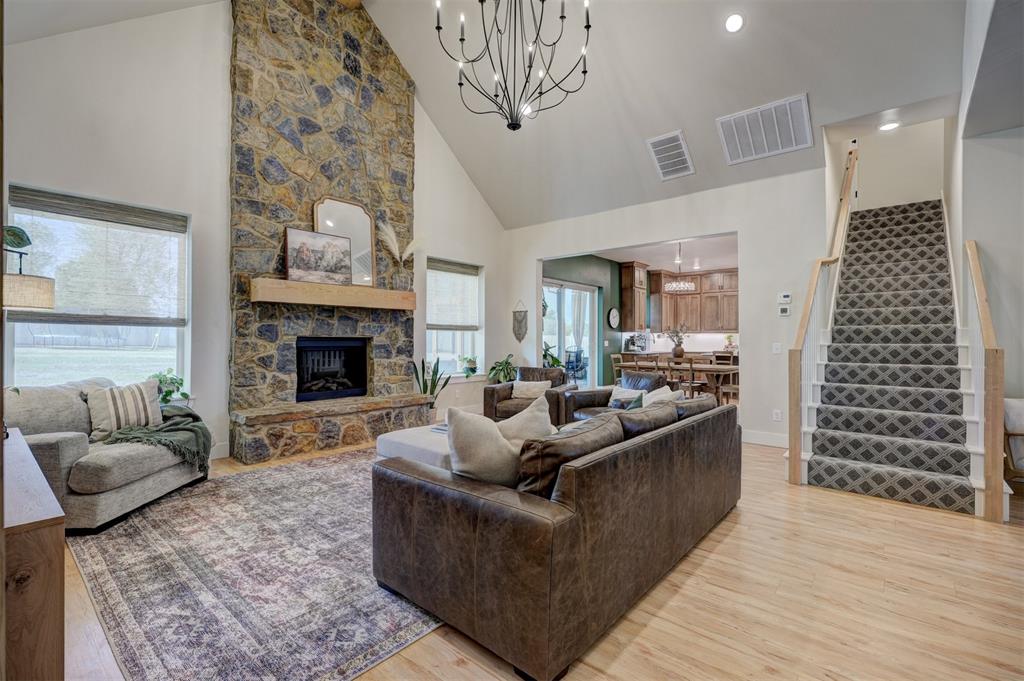 612 E Coffee Creek Road