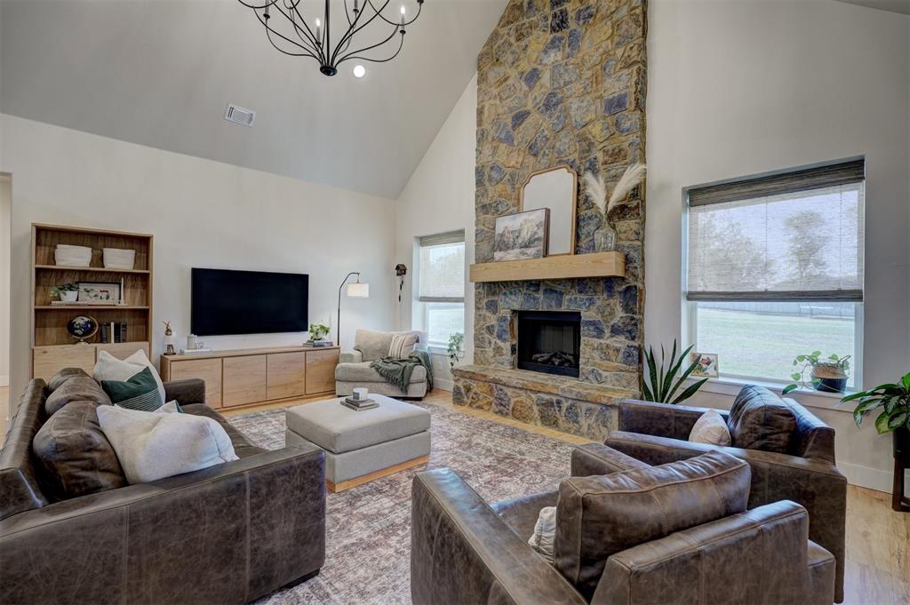 612 E Coffee Creek Road