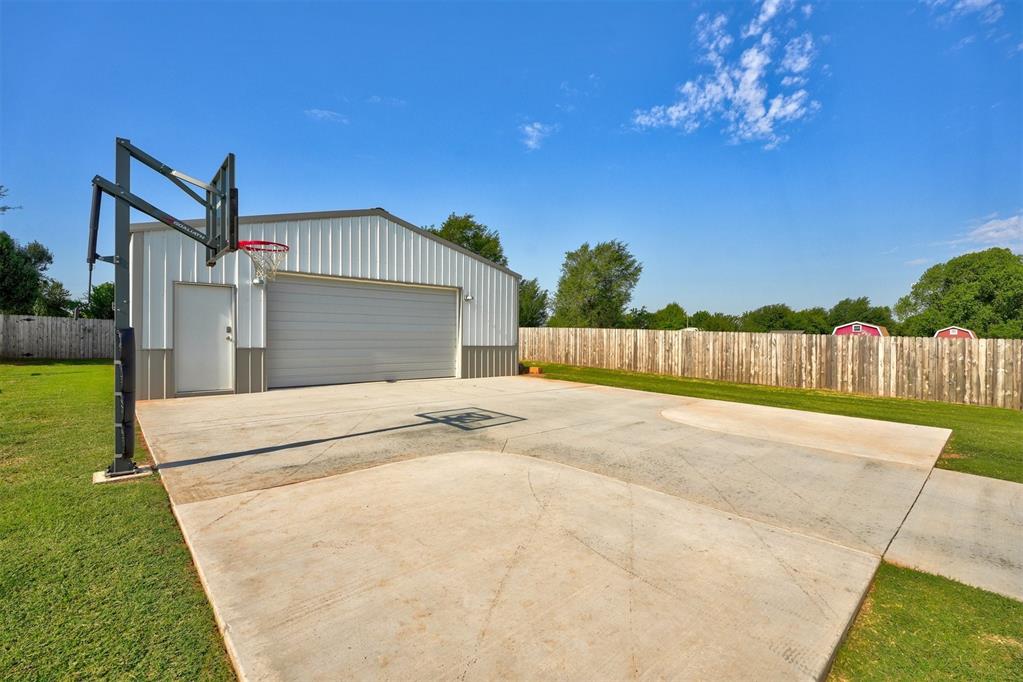 612 E Coffee Creek Road