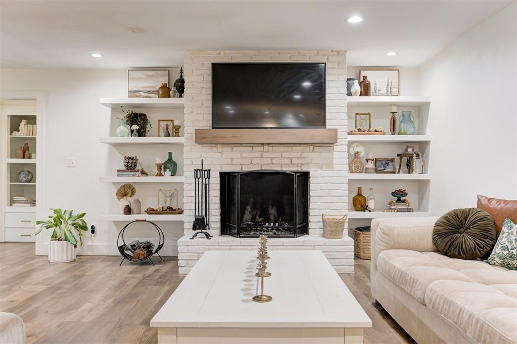 2642 NW 42nd Street