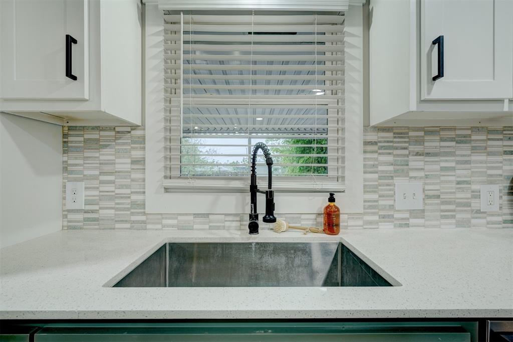 46 E 14th Street