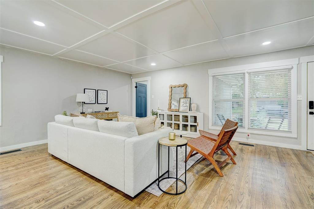 46 E 14th Street