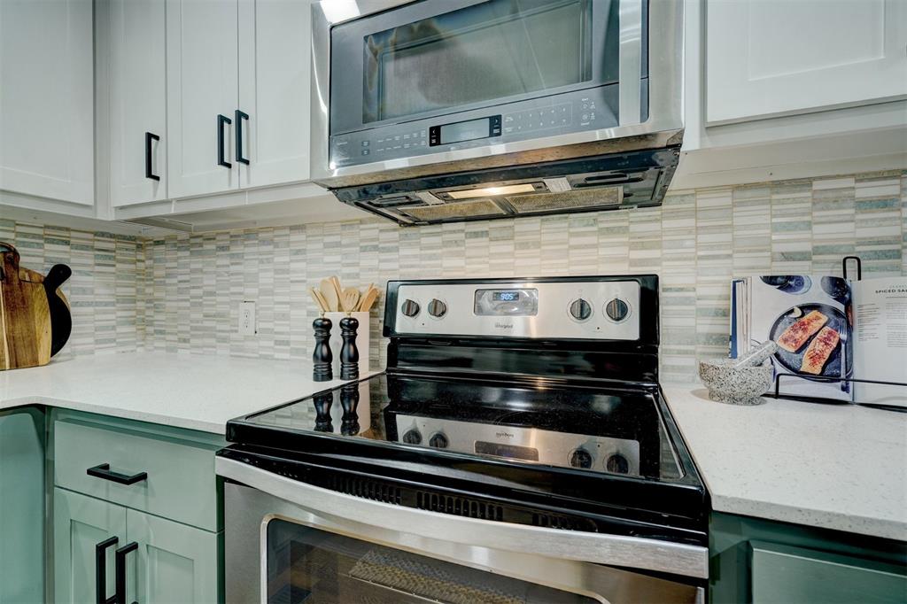 46 E 14th Street