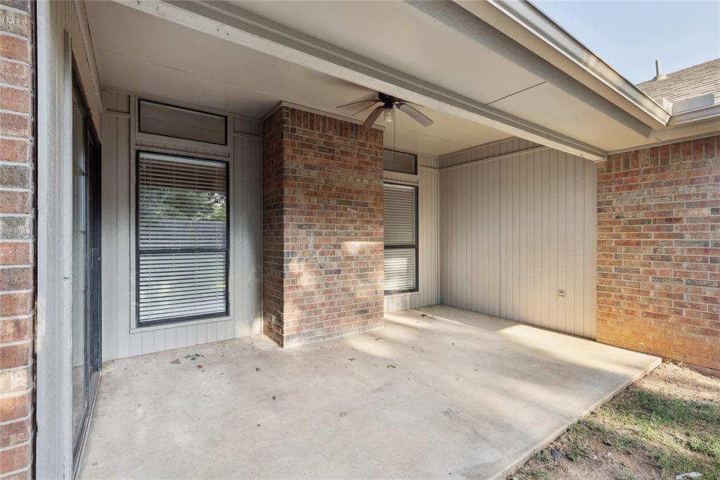 1412 Victoria Place