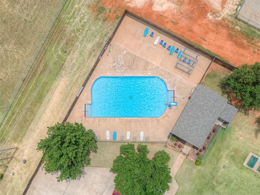 1412 Victoria Place