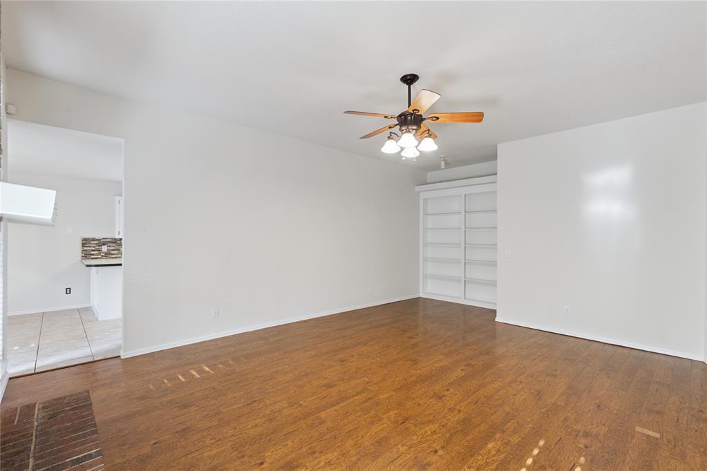 1412 Victoria Place