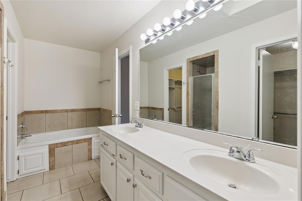 1412 Victoria Place