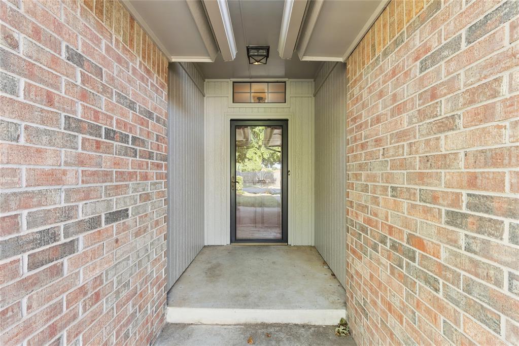 1412 Victoria Place