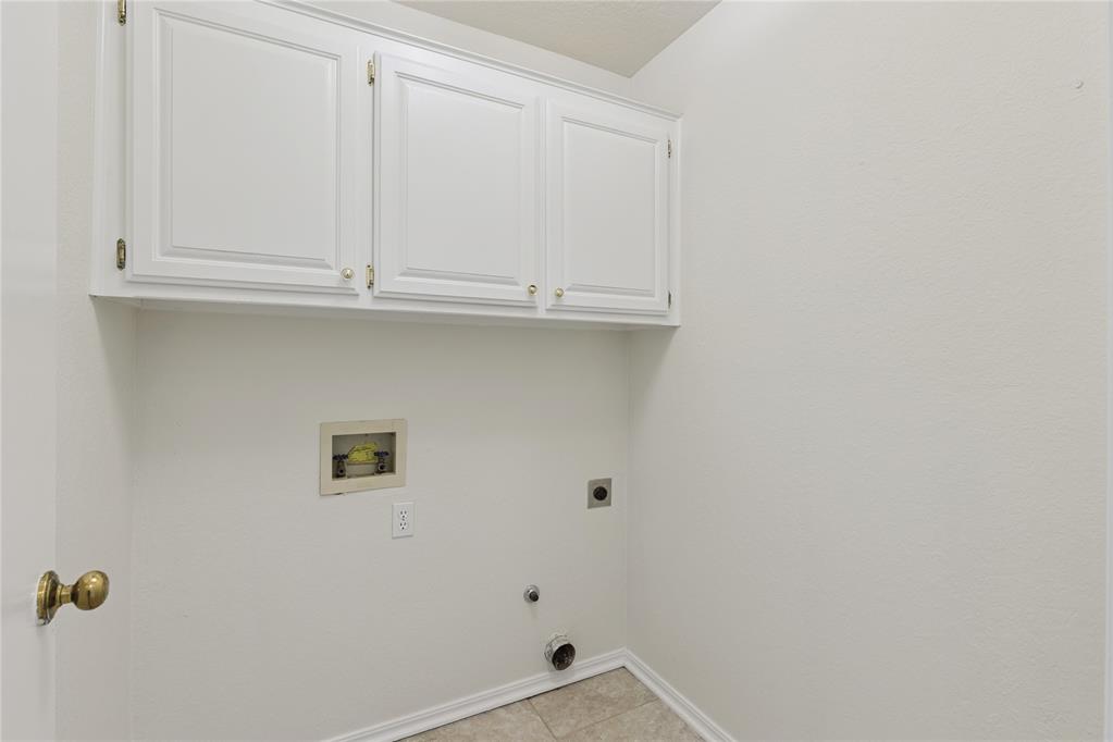 1412 Victoria Place