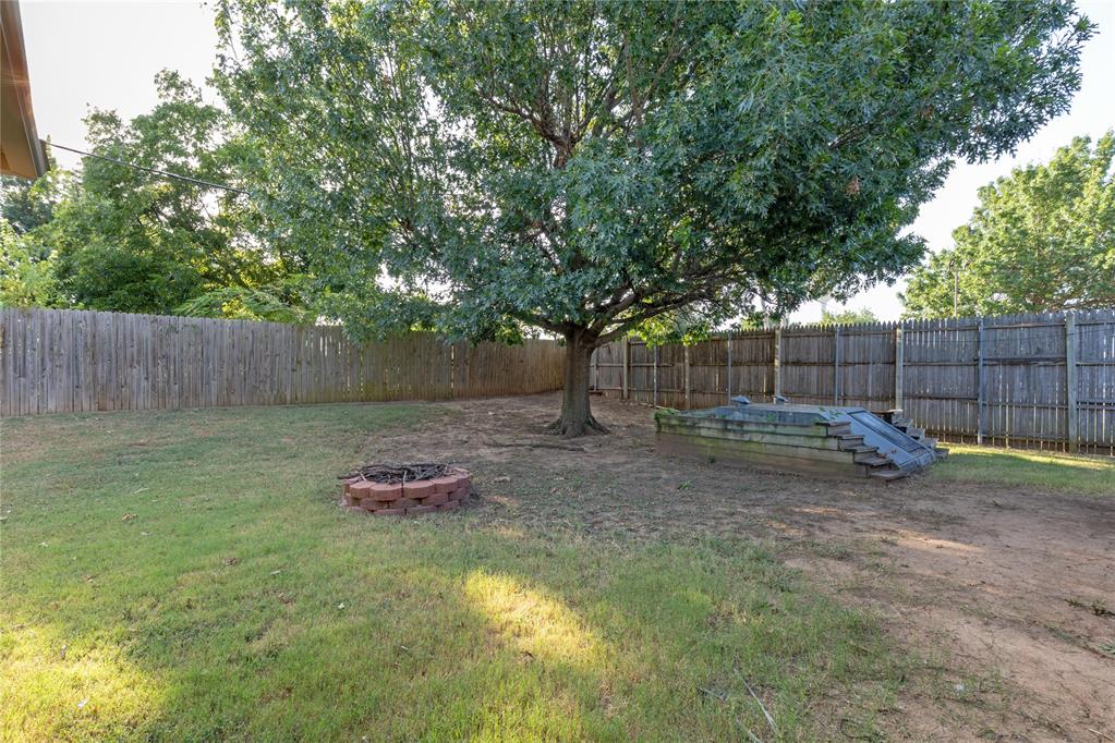1412 Victoria Place
