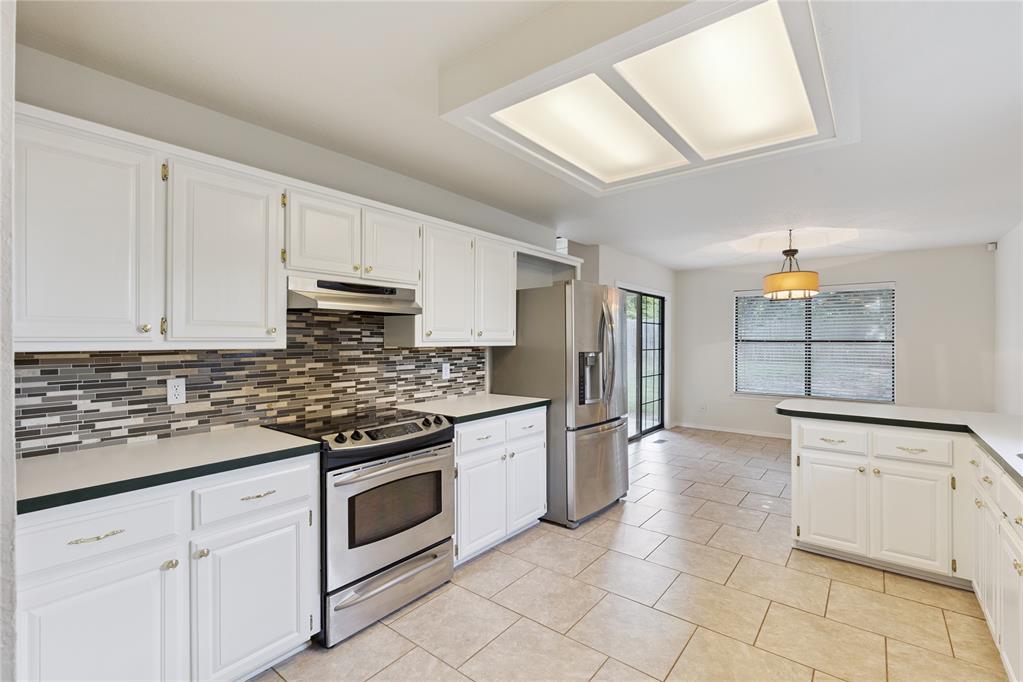 1412 Victoria Place