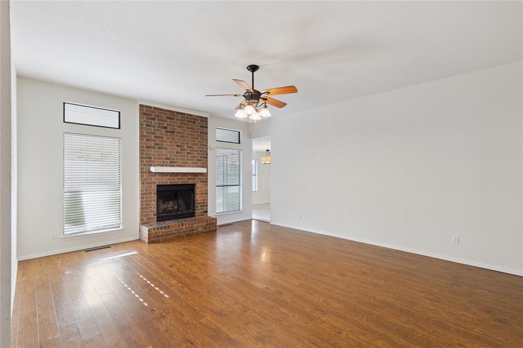 1412 Victoria Place