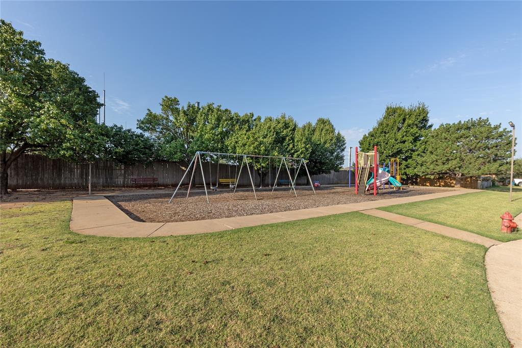 1412 Victoria Place