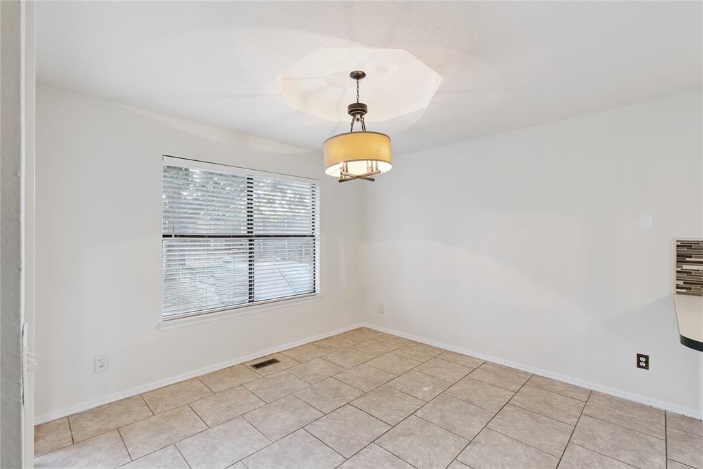1412 Victoria Place
