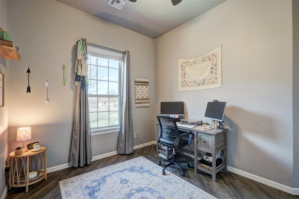 15300 Deer Valley Trail