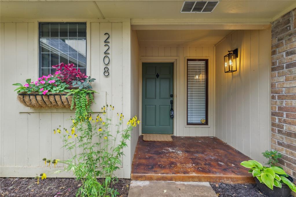 2208 Dover Drive