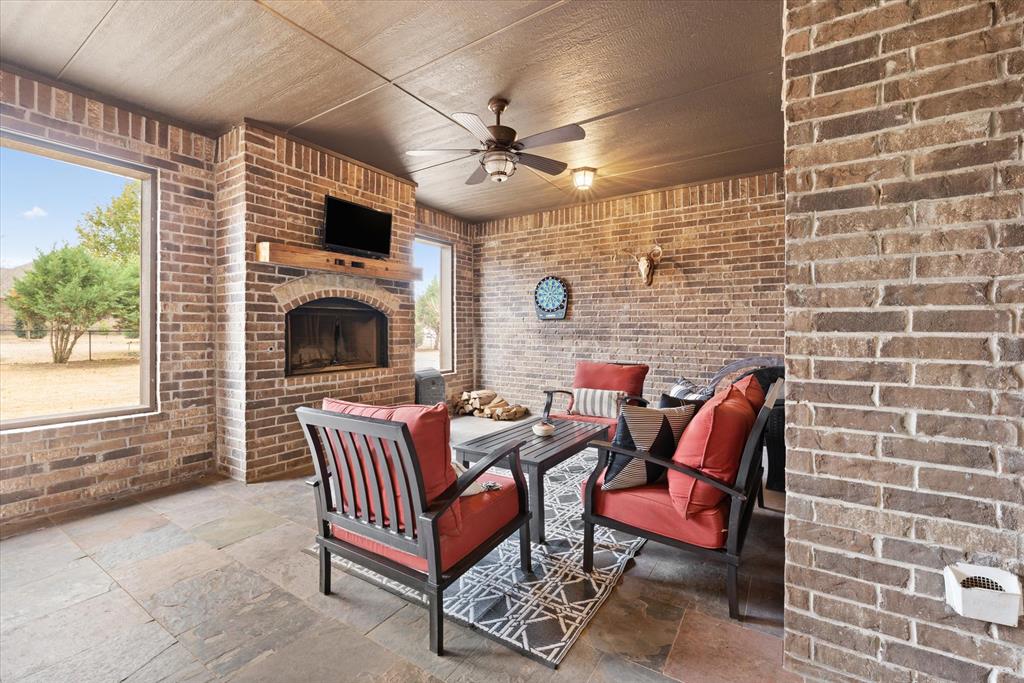 1548 Palazzo Pointe