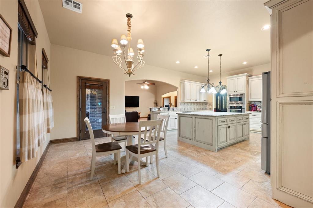 1548 Palazzo Pointe