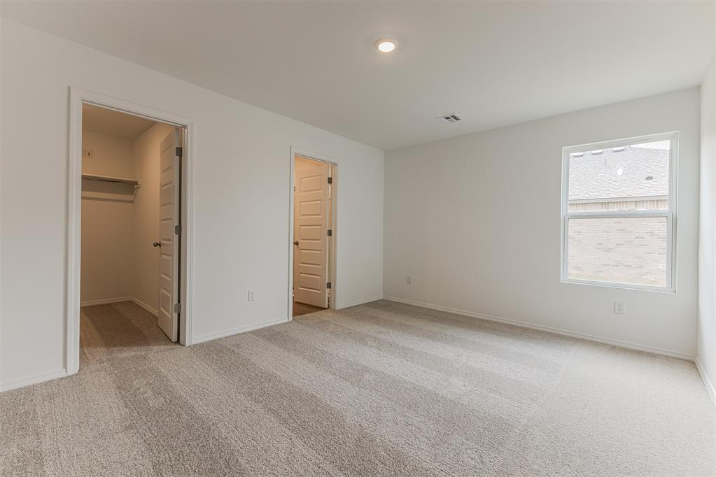 6200 Western Redbud Trail