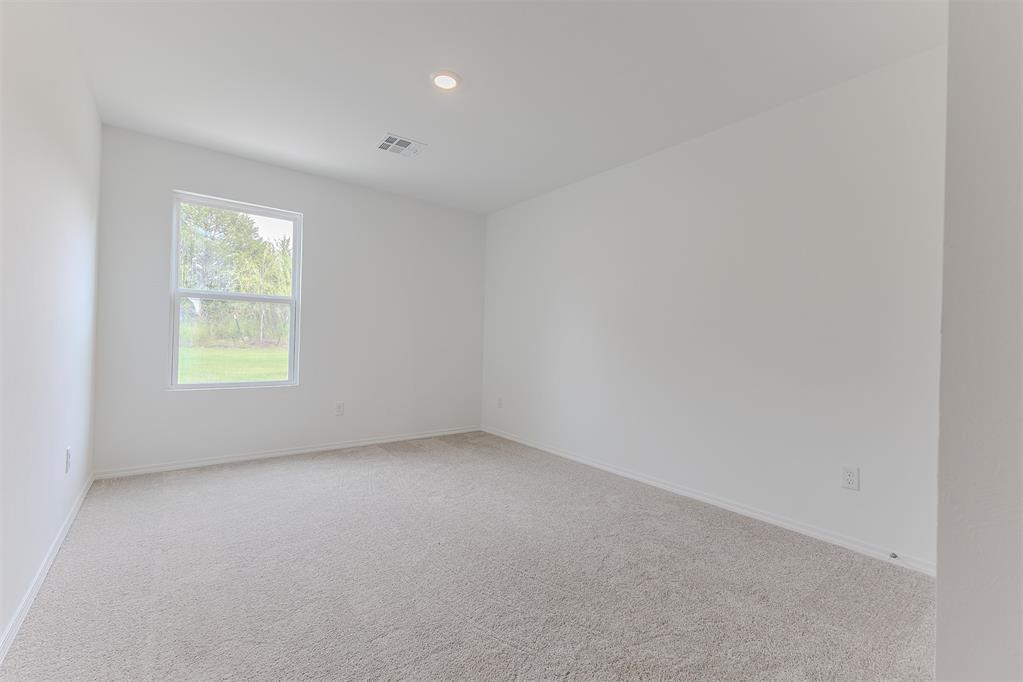 6200 Western Redbud Trail