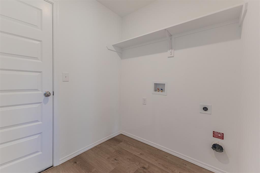 6200 Western Redbud Trail