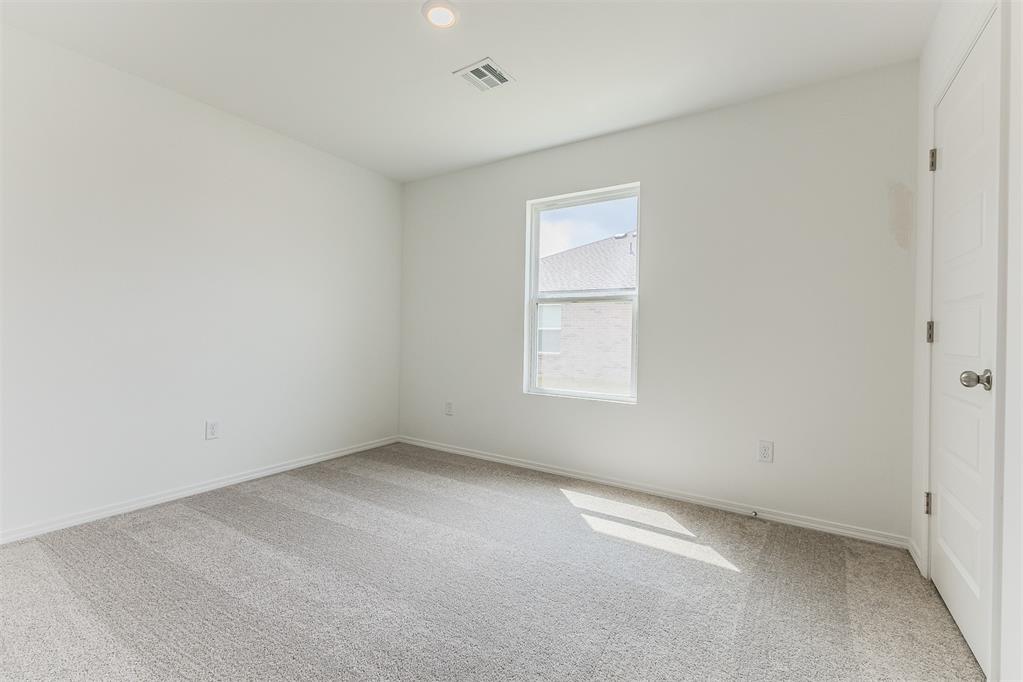 6200 Western Redbud Trail