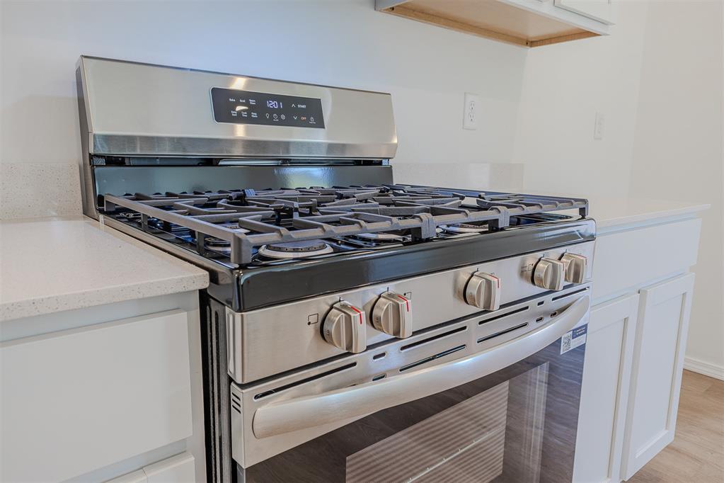 6200 Western Redbud Trail