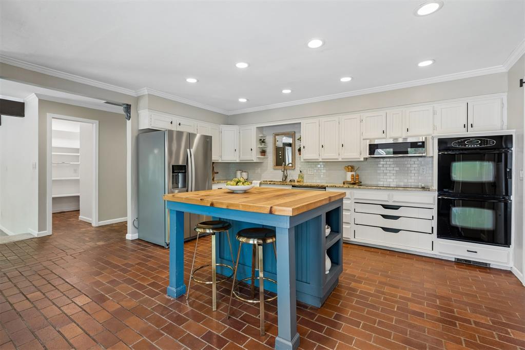 1604 Mill Creek Road