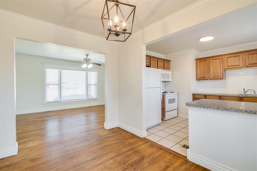 2804 Lancaster Lane