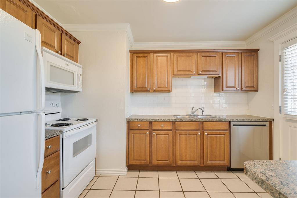 2804 Lancaster Lane