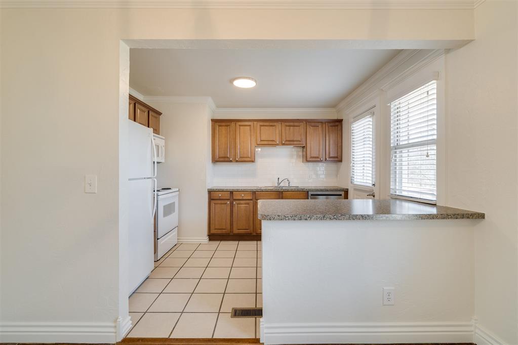 2804 Lancaster Lane