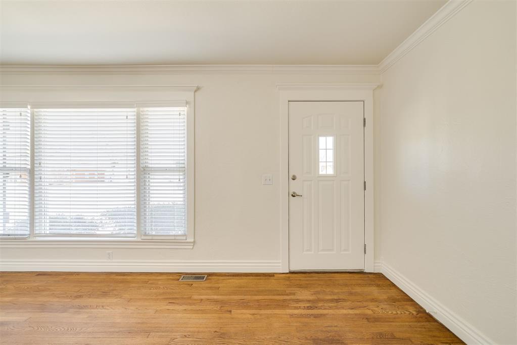 2804 Lancaster Lane
