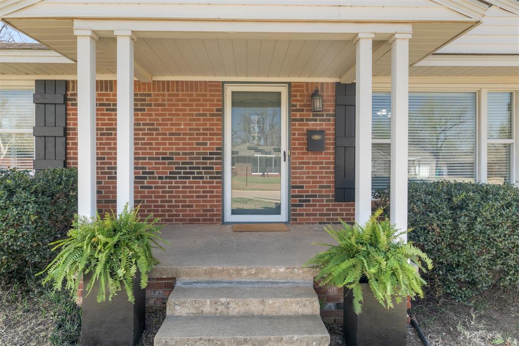 2804 Lancaster Lane