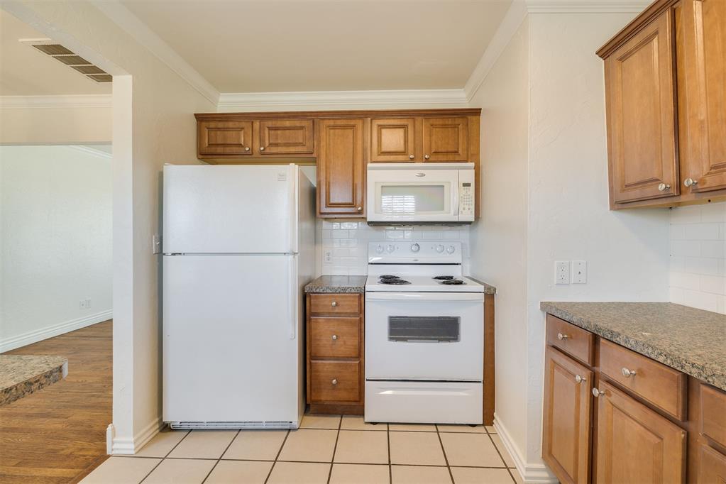 2804 Lancaster Lane