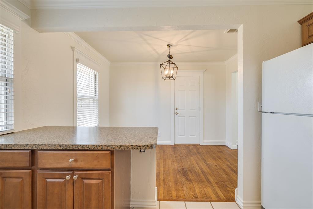 2804 Lancaster Lane