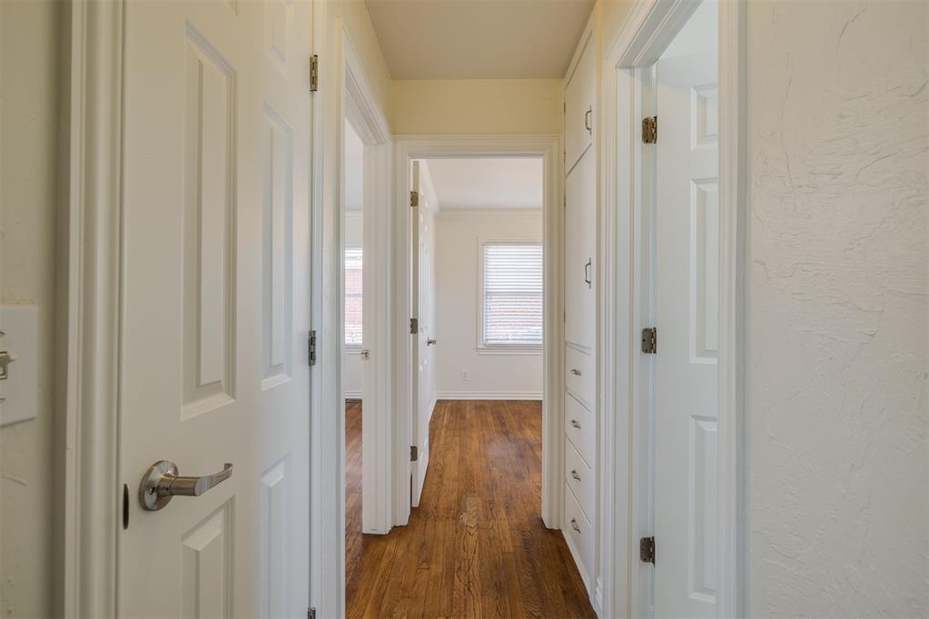 2804 Lancaster Lane